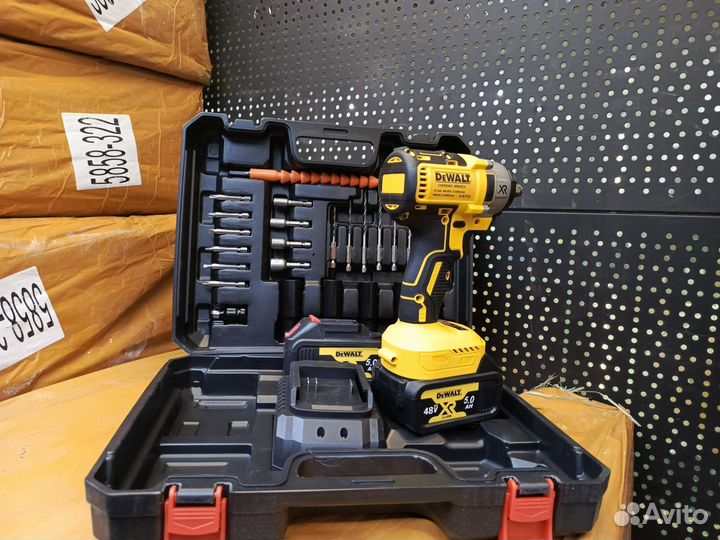 Гайковерт аккумуляторный dewalt ударный + набор