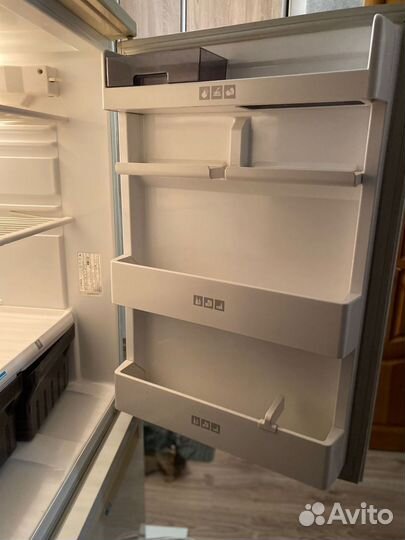 Холодильник stinol