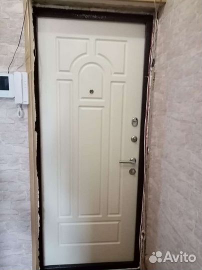 Дверь входная металлическая в квартиру, дом