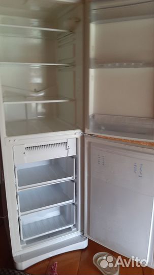 Холодильник бу Индезит