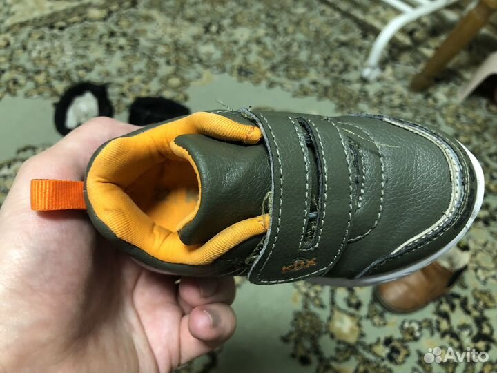 Кроссовки детские