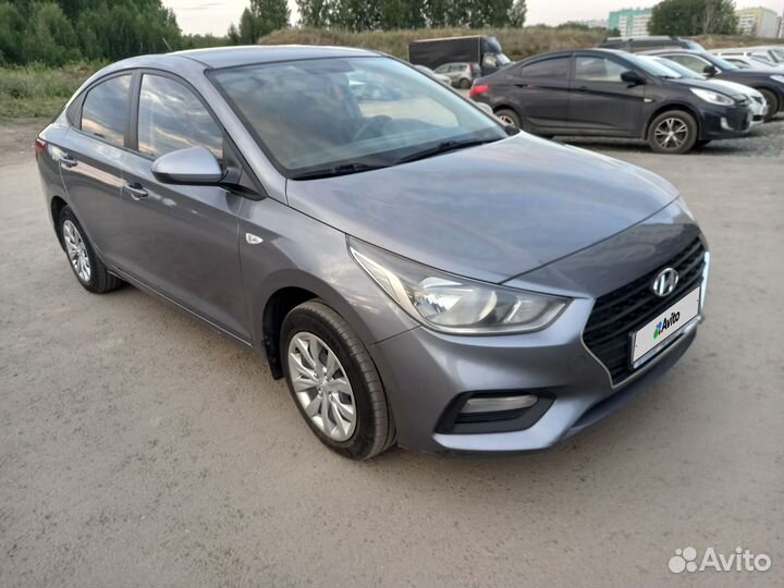 Hyundai Solaris 1.6 МТ, 2018, битый, 215 000 км