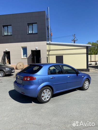 Chevrolet Lacetti 1.6 МТ, 2008, битый, 230 000 км