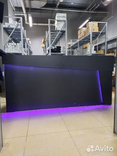 Стойка ресепшн