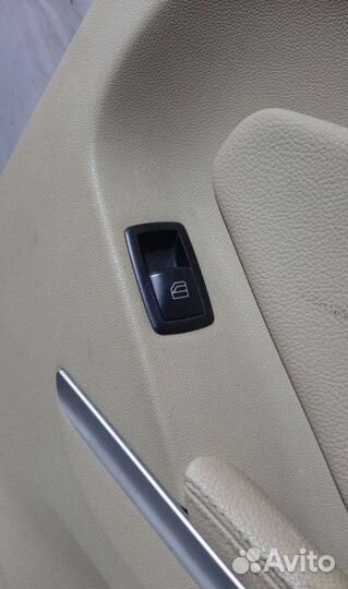 Обшивка двери задняя правая Mercedes Gl X164 4.7