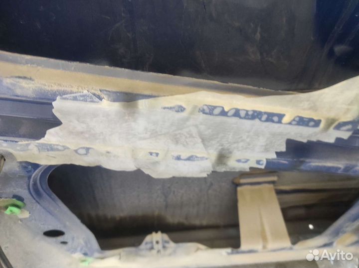 Крышка багажника mercedes vito 639