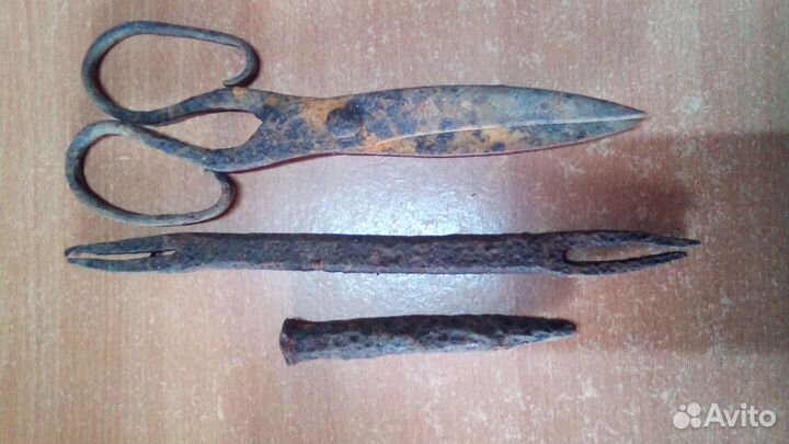 Старинный инструмент