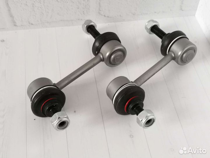 Усиленные стойки стабилизатора зад Skoda Octavia