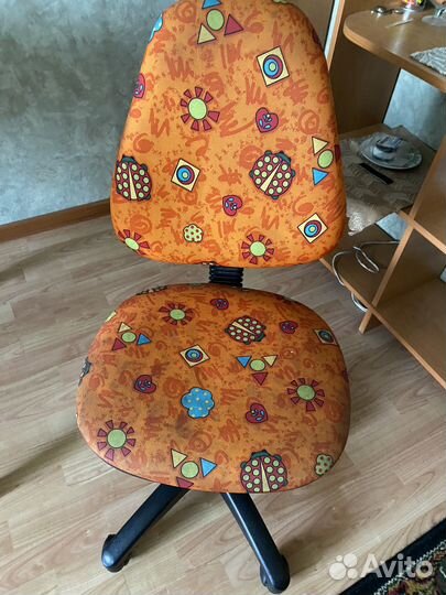 Стеклянная тумба под тв