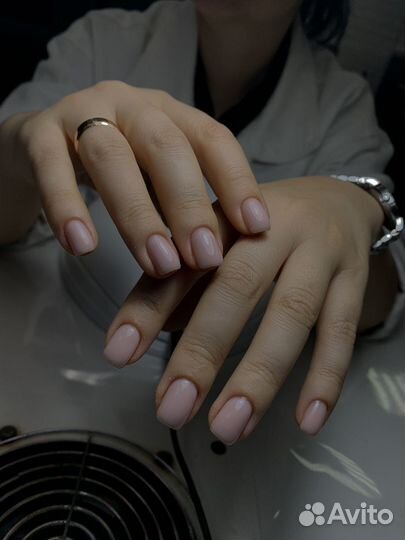 Мастер маникюра и педикюра