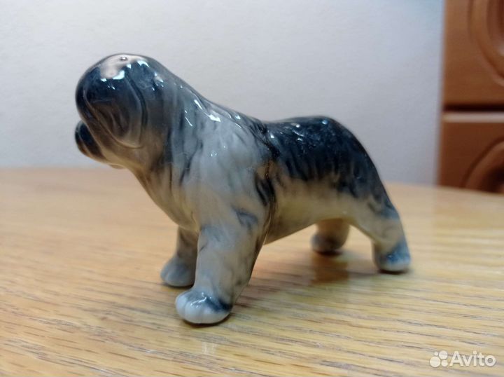 Фарфоровая статуэтка собачка Бобтейл афз