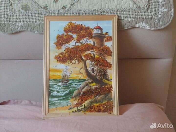 Картина с янтарем