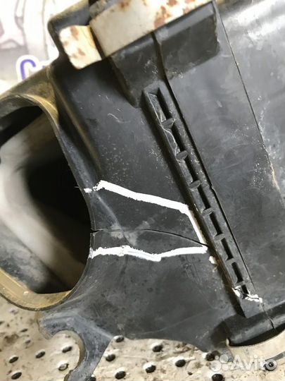 Корпус воздушного фильтра Nissan X-Trail Т30