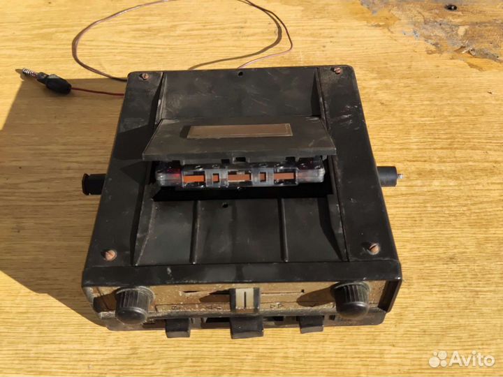 Кассетная магнитолла из СССР Протон 301 стерео