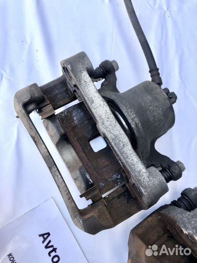 Nissan Sentra b17 суппорт передний тормозной