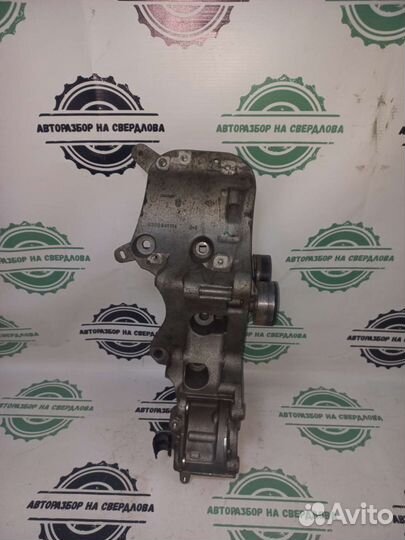 Кронштейн крепления генератора renault logan