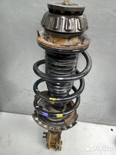 Амортизатор передний правый Hyundai Solaris седан