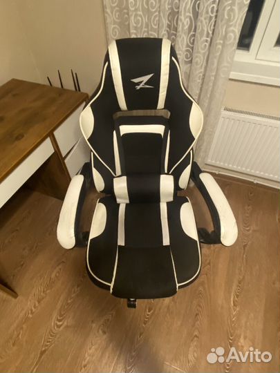 Кресло игровое ZET gaming Chaos guard 400M белый