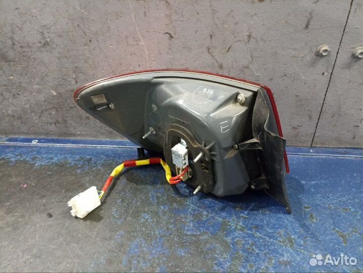 Фонарь правый Lexus Gs 3