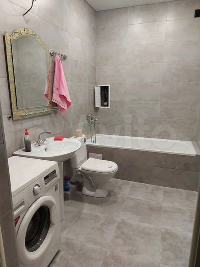 2-к. квартира, 52 м², 2/9 эт.