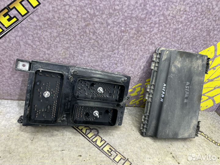 Блок предохранителей Opel Astra H Астра Н