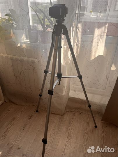 Штатив для фотоаппарата