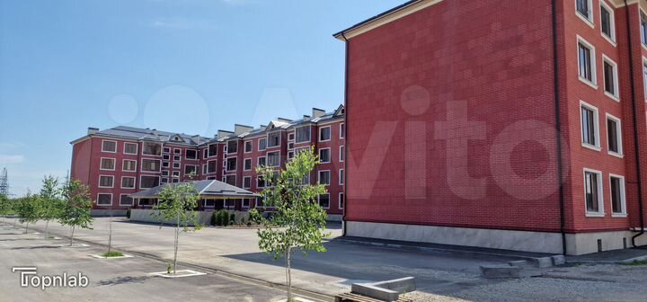 2-к. квартира, 75 м², 2/4 эт.