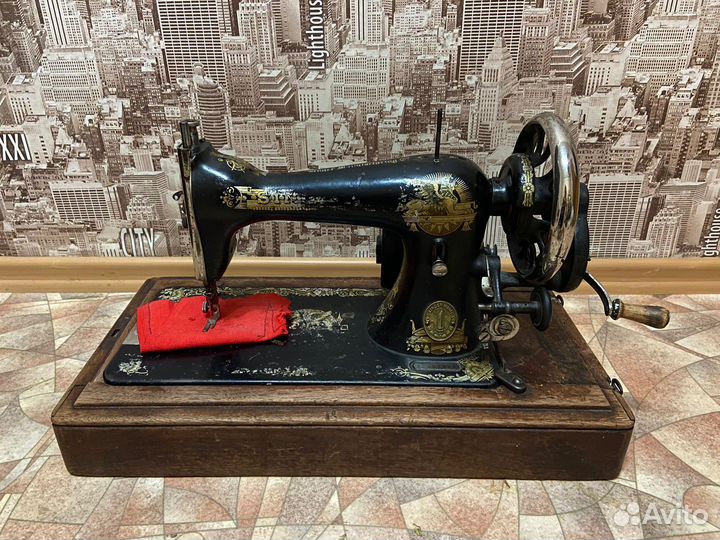 Швейная машина Singer