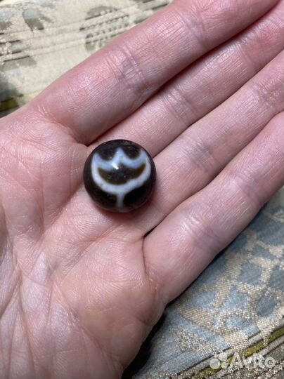 Старая дзи лотос. Редкой формыТибет. Агат