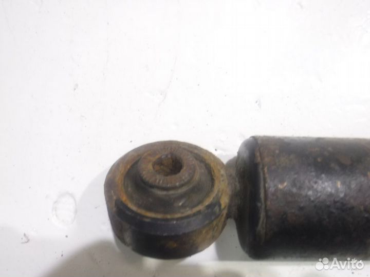 Амортизатор задний Лексус