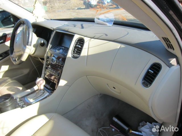Разбор на запчасти Infiniti EX35