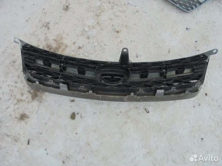 Решетка радиатора Toyota Corolla Fielder NZE141