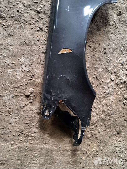 Крыло переднее левое Mercedes W140