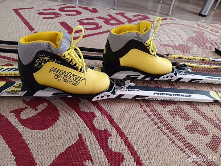 Беговые лыжи комплект