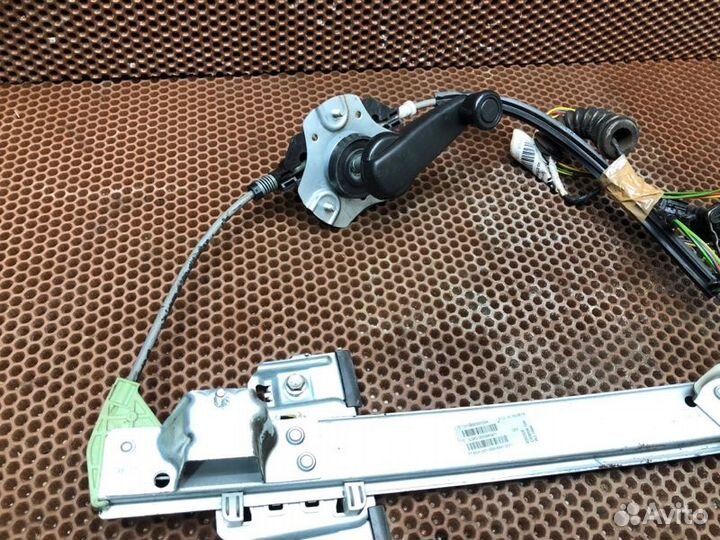 Стеклоподъемник задний правый LADA Granta седан