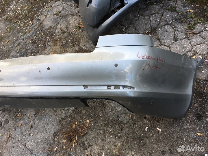 Skoda Octavia 2 A5 1Z3 Бампер задний