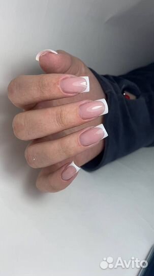 Маникюр и педикюр