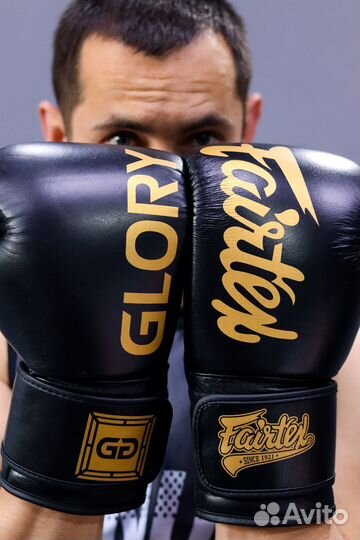 Боксерские перчатки Glory Fairtex Black