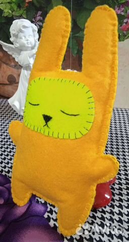 Игрушка заяц из фетра