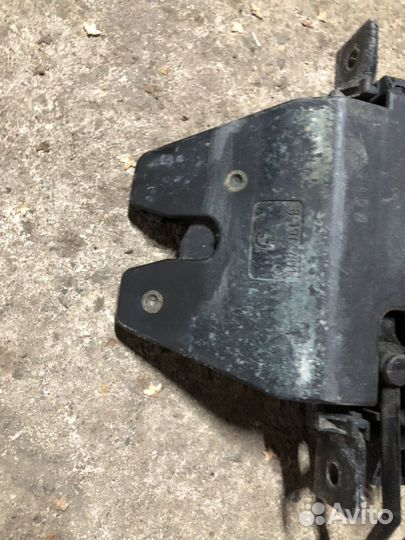 Замок багажника bmw е46