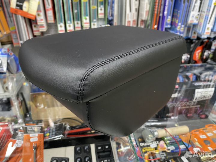 Подлокотник на chevrolet lacetti