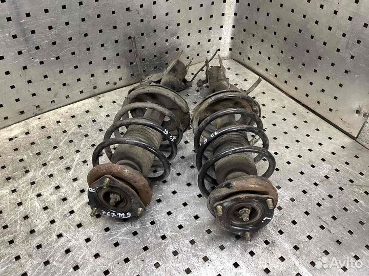 Амортизатор/стойка передняя левая Nissan Almera