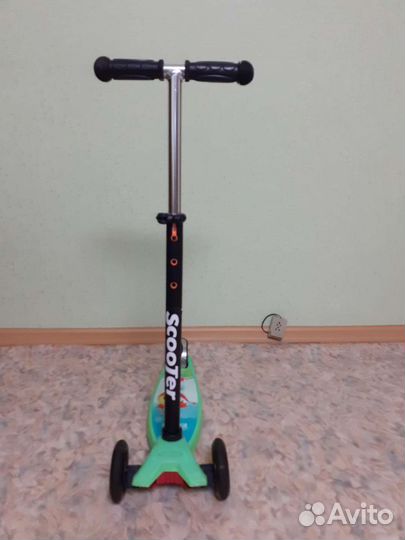 Самокат детский трехколесный бу