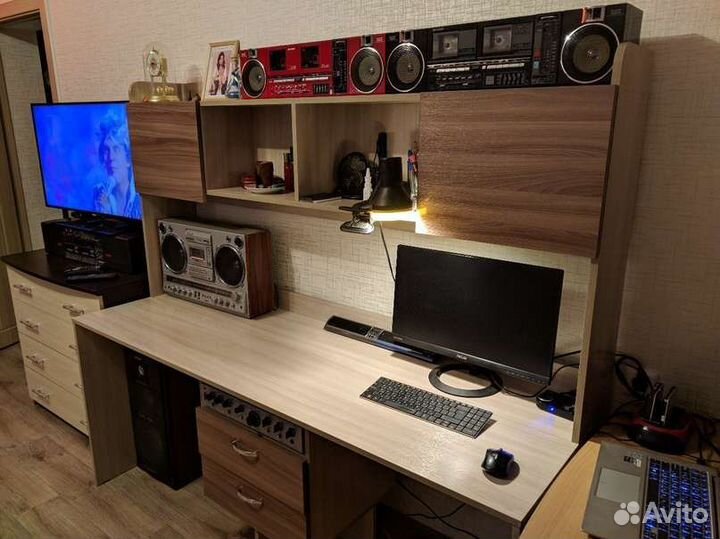 Компьютерный стол