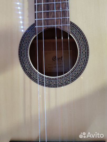 Акустическая гитара