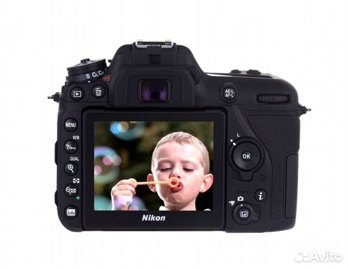 Nikon D7500 Body / NEW