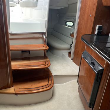 Моторная яхта Doral 325 Intrigue