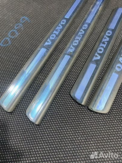 Накладка на порог салона Volvo S80 TS92 B6294S2