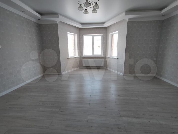 Дом 170 м² на участке 6 сот.