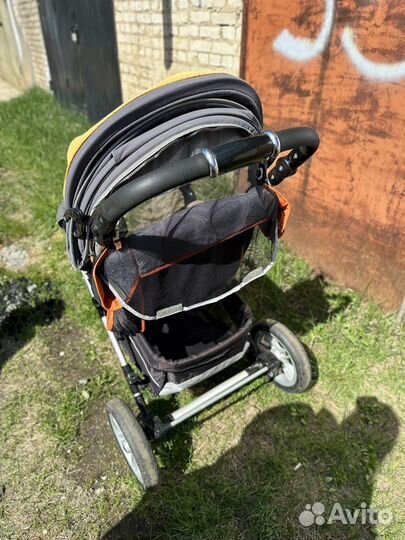 Прогулочная коляска